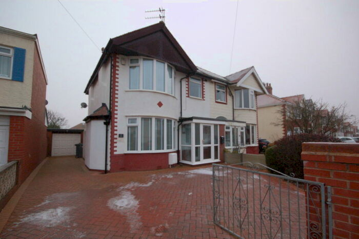 3 Bedroom Semi-Detached House To Rent In Conway Avenue, FY5