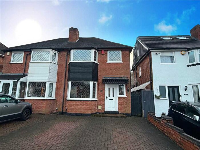3 Bedroom Semi Detached House To Rent In Newborough Road, Solihull, B90