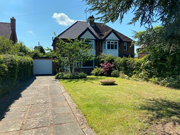 3 Bedroom Semi-Detached House For Sale In Stratford Road, Oversley Green, Alcester, B49