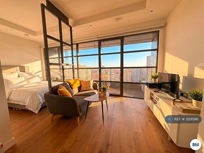 Studio To Rent In Bridgewater House, London, E14
