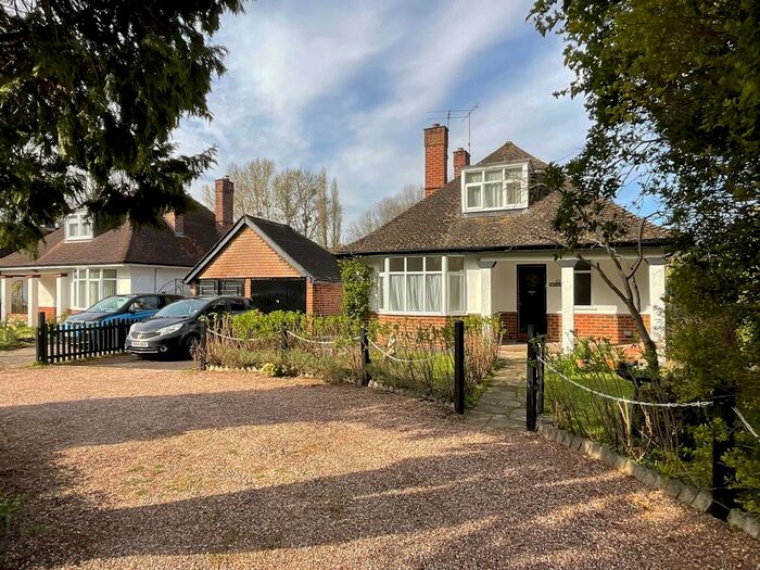 3 Bedroom Detached House For Sale In Abergavenny Road, Usk, NP15