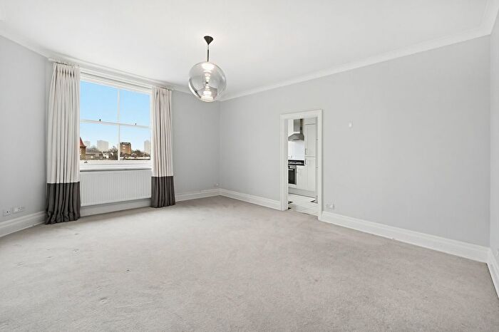 2 Bedroom Flat To Rent In Park Walk, London, SW10