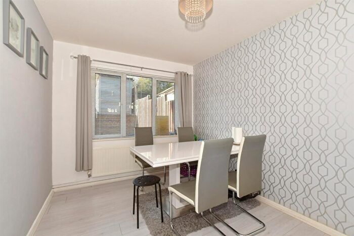 3 Bedroom Terraced House For Sale In Broadwood Rise, Broadfield, Crawley, West Sussex, RH11