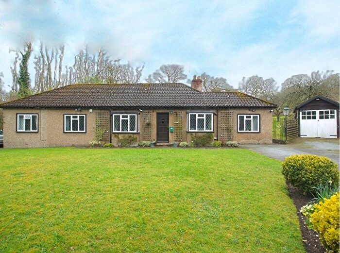 3 Bedroom Bungalow For Sale In Tinkerpot Lane, West Kingsdown, Sevenoaks, TN15