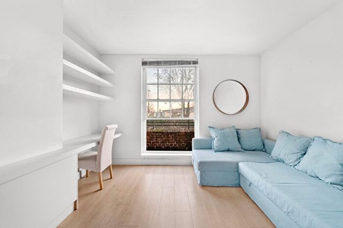 1 Bedroom Property To Rent In Shadwell Gardens, Tower Bridge, E1
