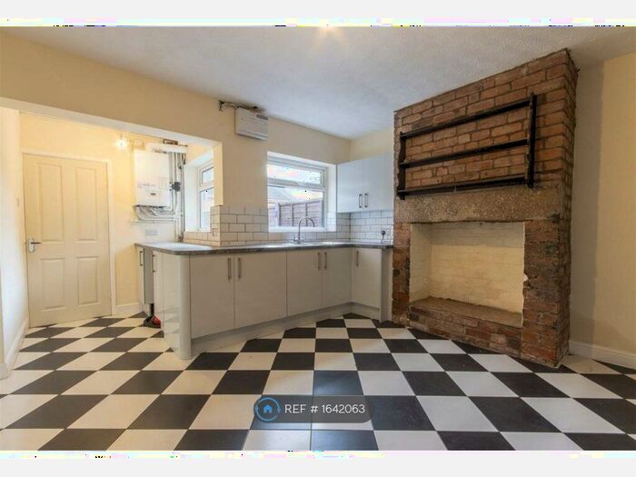 2 Bedroom Terraced House To Rent In Foljambe Road, Brimington, Chesterfield, S43