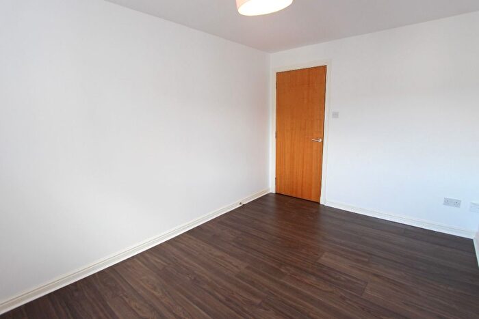 3 Bedroom Flat To Rent In Tower Place, The Shore, Edinburgh, EH6