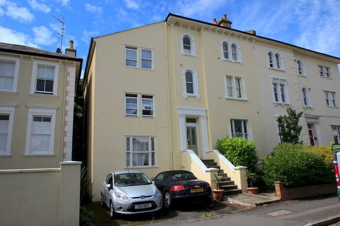 1 Bedroom Apartment To Rent In River Road, Surbiton, KT6