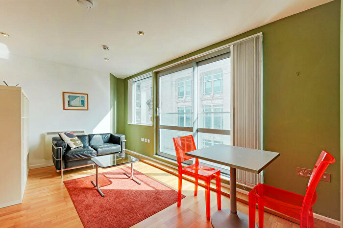 Flat To Rent In Broughton House, Sheffield, S1