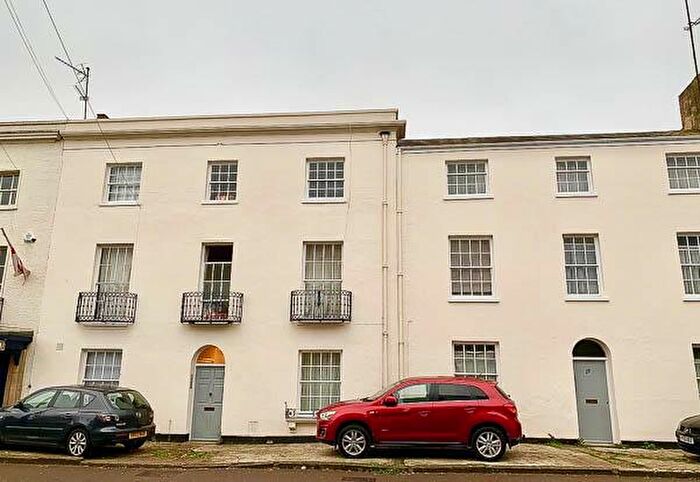 1 Bedroom Flat To Rent In Portland Street, Cheltenham, GL52