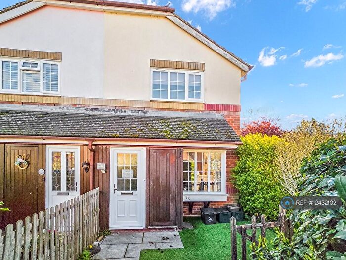 1 Bedroom Semi-Detached House To Rent In Mortimer Gate, Cheshunt, Waltham Cross, EN8