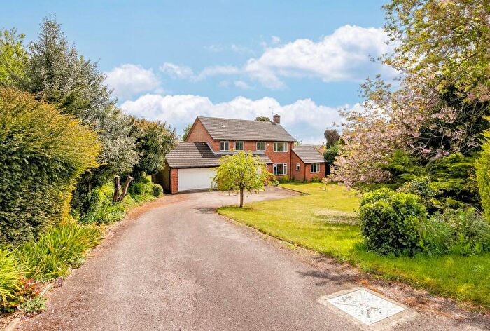 4 Bedroom Detached House For Sale In Deards Wood, Knebworth, Hertfordshire, SG3