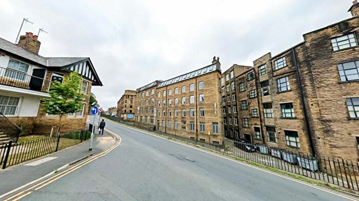 2 Bedroom Apartment To Rent In Grattan House, Grattan Road, Bradford, BD1