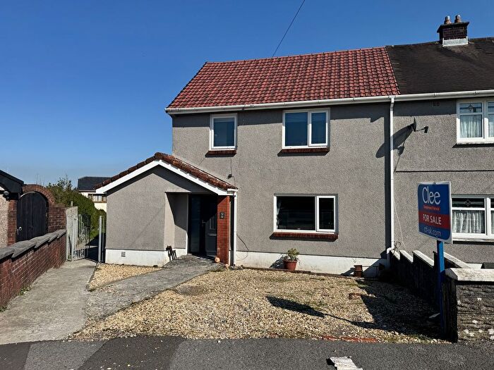 3 Bedroom Semi Detached House For Sale In Brynhafod, Tycroes, Ammanford, Carmarthenshire., SA18