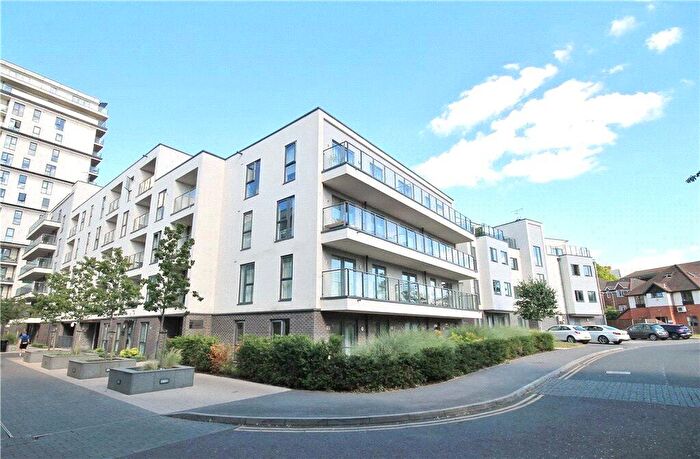 1 Bedroom Apartment For Sale In Bradfield Close, Woking, Surrey, GU22