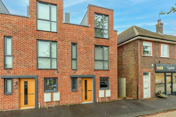 3 Bedroom End Of Terrace House To Rent In Findon Road, Worthing, West Sussex, BN14