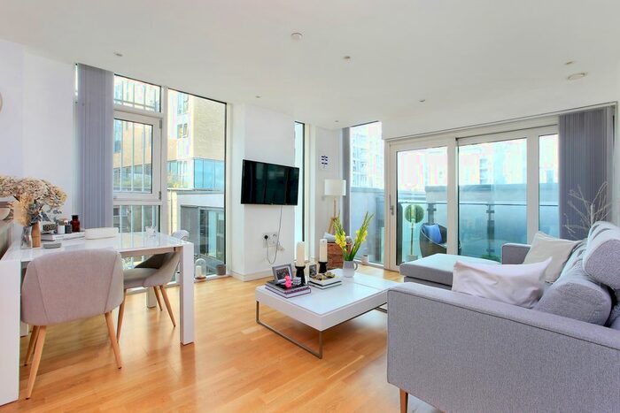 2 Bedroom Flat To Rent In Witham House, Enterprise Way, Wandsworth, London, SW18