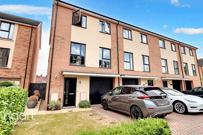 4 Bedroom End Of Terrace House For Sale In St Johns Close, Peterborough, PE3