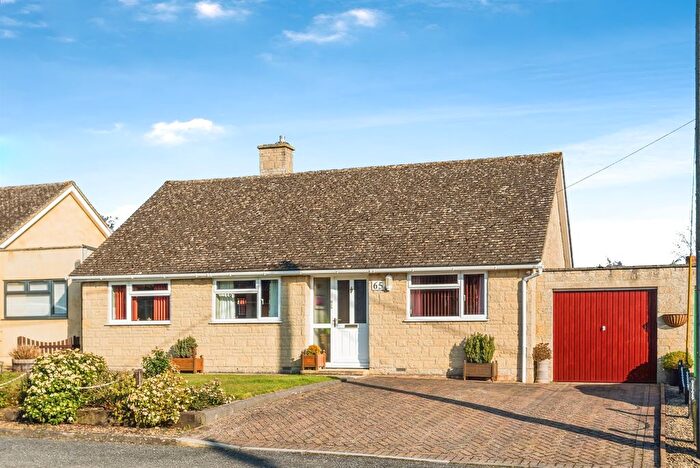 2 Bedroom Bungalow For Sale In Well Lane, Curbridge, Witney, OX29