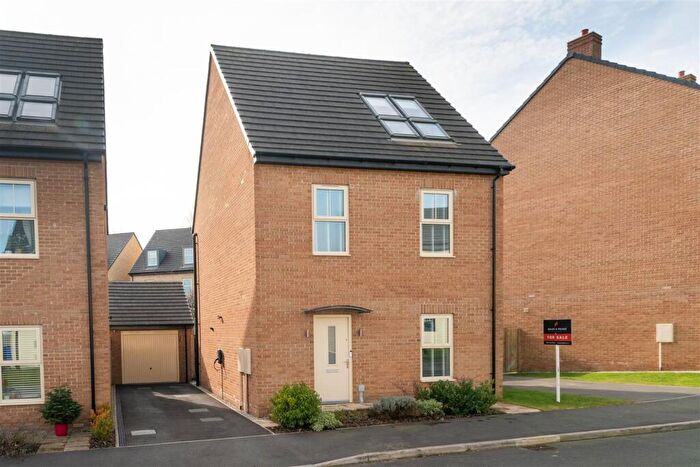 4 Bedroom Detached House For Sale In Comley Crescent, Chesterfield, S41