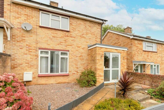 2 Bedroom Terraced House To Rent In Lennox Gardens, Banbury, Oxfordshire, OX16