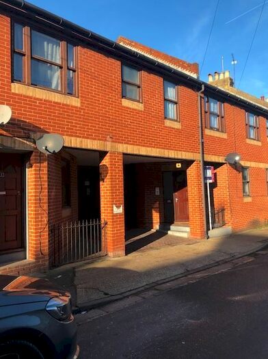 1 Bedroom Flat To Rent In Catherine Street, Rochester, ME1