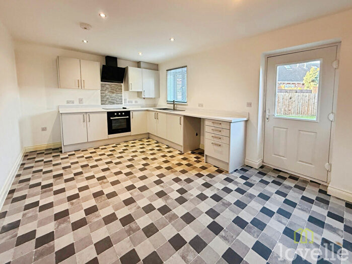 3 Bedroom Town House For Sale In Alderton Chase, Gainsborough, DN21