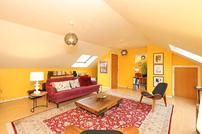 2 Bedroom Duplex To Rent In The Foundry, Camlough Walk, Chesterfield, S41
