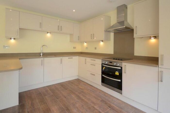 2 Bedroom Flat To Rent In Foxleigh Grange, Bisley, Woking GU24