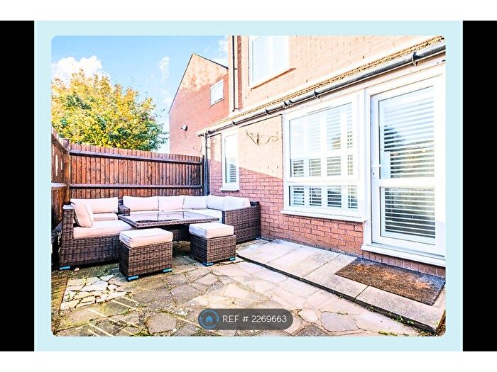 2 Bedroom Maisonette To Rent In Pasley Close, London, SE17