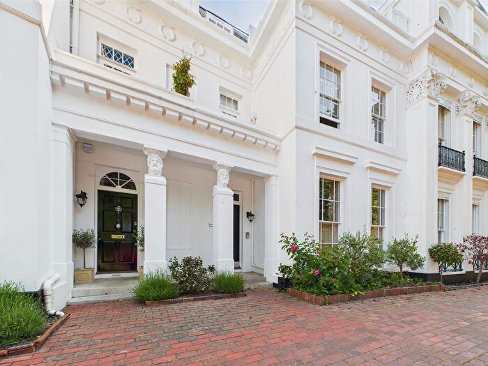 Studio To Rent In Park Crescent, Worthing, BN11