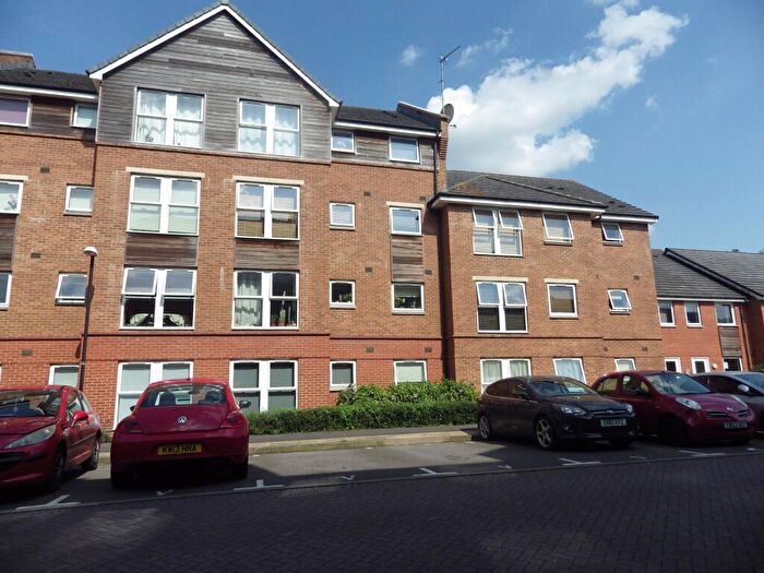 2 Bedroom Apartment To Rent In Chain Court, Swindon, Wiltshire, SN1