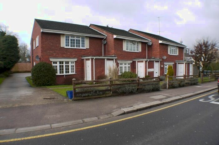 2 Bedroom Flat To Rent In Georgian Court, Plantagenet Rd, New Barnet, EN5