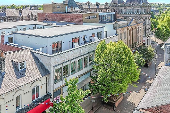 2 Bedroom Flat For Sale In Cambridge Street, Harrogate, HG1