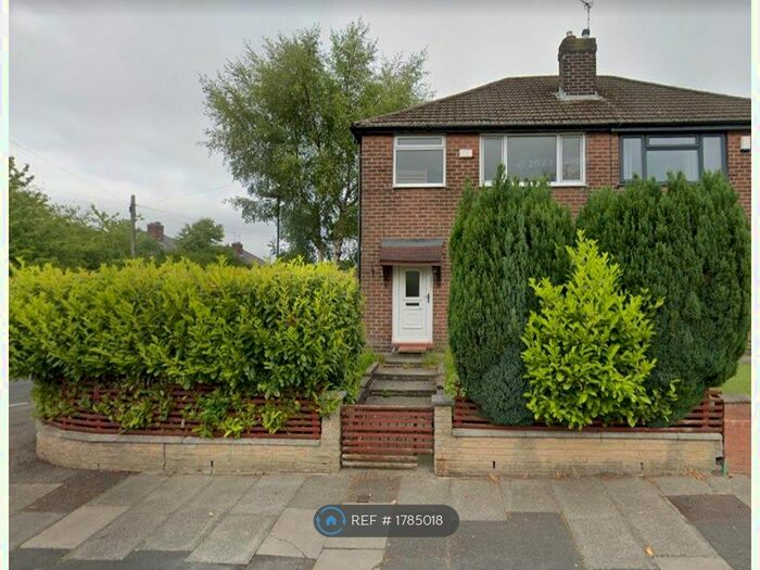 3 Bedroom Semi-Detached House To Rent In Barley Hall Street, Heywood, OL10