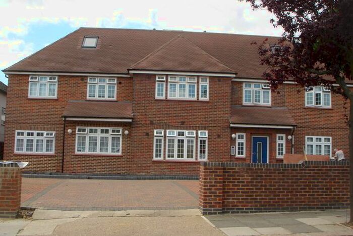 1 Bedroom Flat To Rent In Dennis Avenue, Wembley Park, HA9