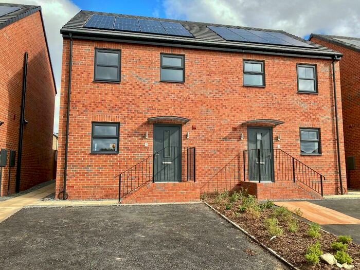 3 Bedroom Semi-Detached House To Rent In Priestman Way, Dream, Hull, East Riding Of Yorkshire, HU9