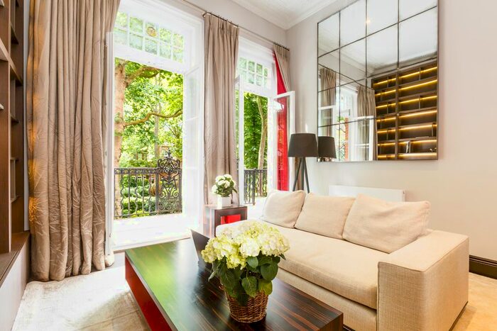 2 Bedroom Flat To Rent In Bramham Gardens, London, SW5