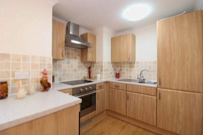 1 Bedroom Flat For Sale In Fig Tree Court, Canal Hill, Tiverton, EX16