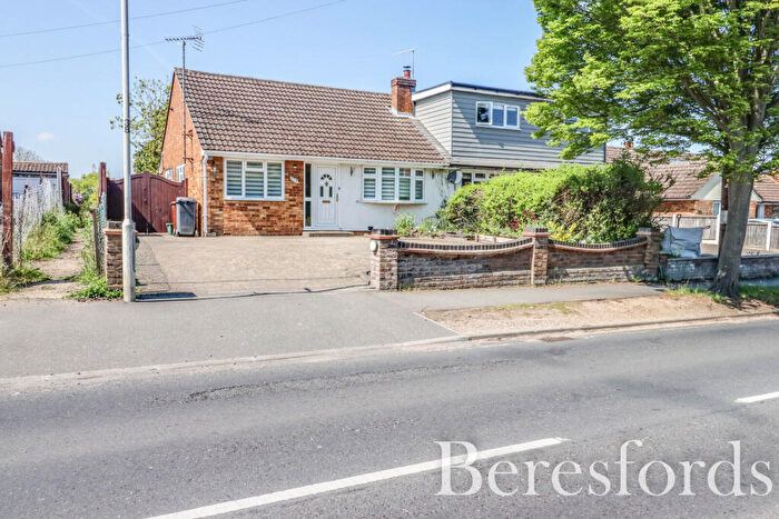 3 Bedroom Bungalow For Sale In Chignal Road, Chelmsford, CM1