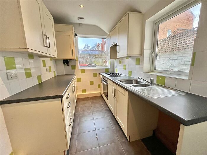 4 Bedroom Property To Rent In Watnall Road, Hucknall, Nottingham, NG15