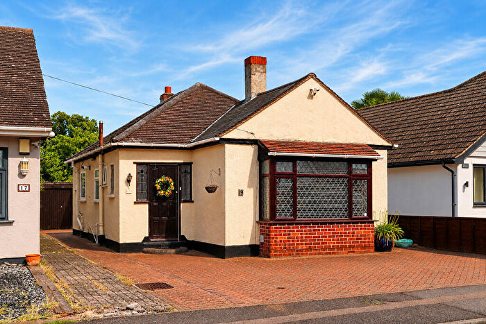 2 Bedroom Detached Bungalow For Sale In Thundersley, SS7