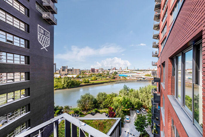 1 Bedroom Flat For Sale In Meade House, Canary Wharf, E14