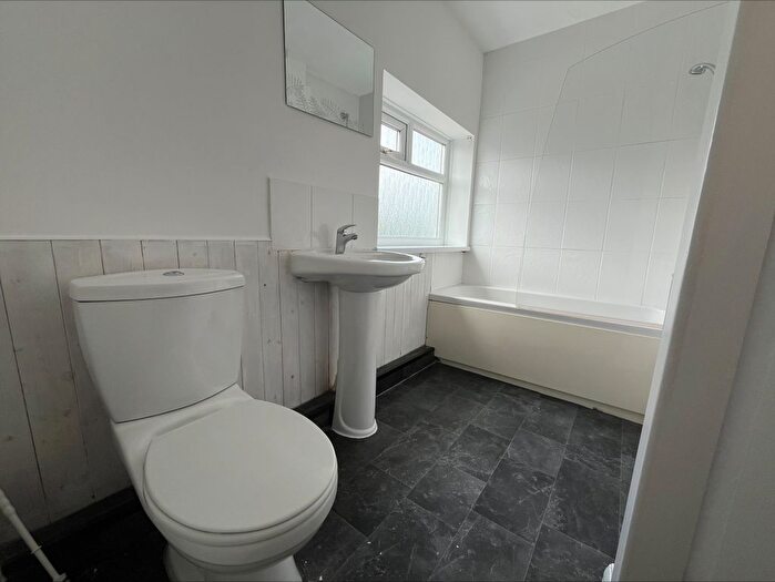 1 Bedroom Semi-Detached House To Rent In Chislehurst Avenue, Blackpool, FY4