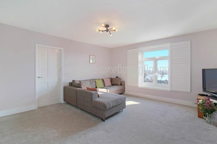 2 Bedroom Flat To Rent In Oakfield Road, Penge, SE20