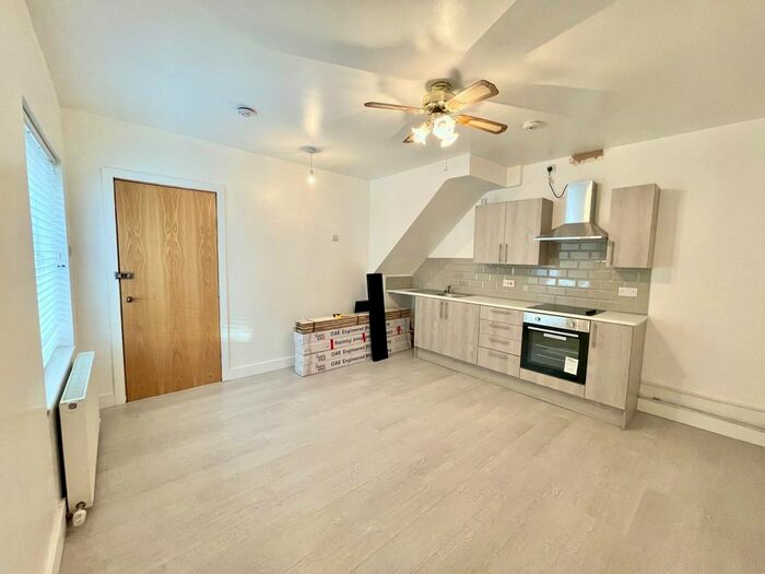 1 Bedroom Flat To Rent In Arthur Street, Gravesend DA11