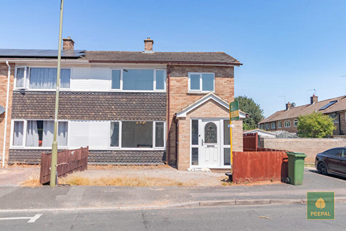 3 Bedroom Semi-Detached House To Rent In Pinkerton Road, Basingstoke, RG22