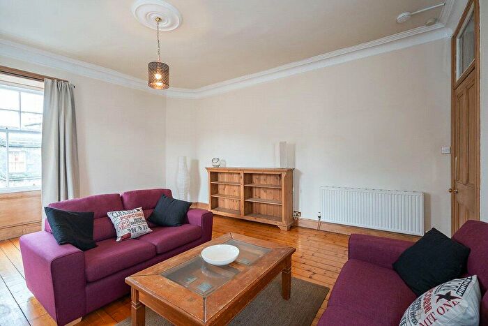 1 Bedroom Flat To Rent In Broughton Street, Edinburgh, EH1
