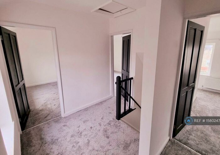 3 Bedroom Terraced House To Rent In Grange Field Avenue, Doncaster, DN11