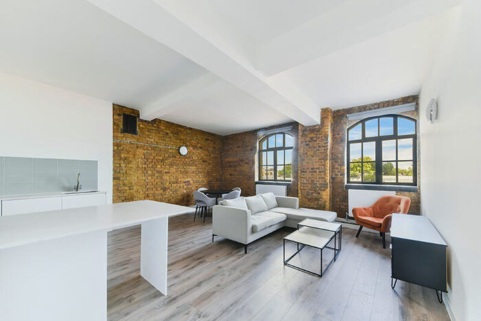 2 Bedroom Apartment To Rent In Dalston London, E8